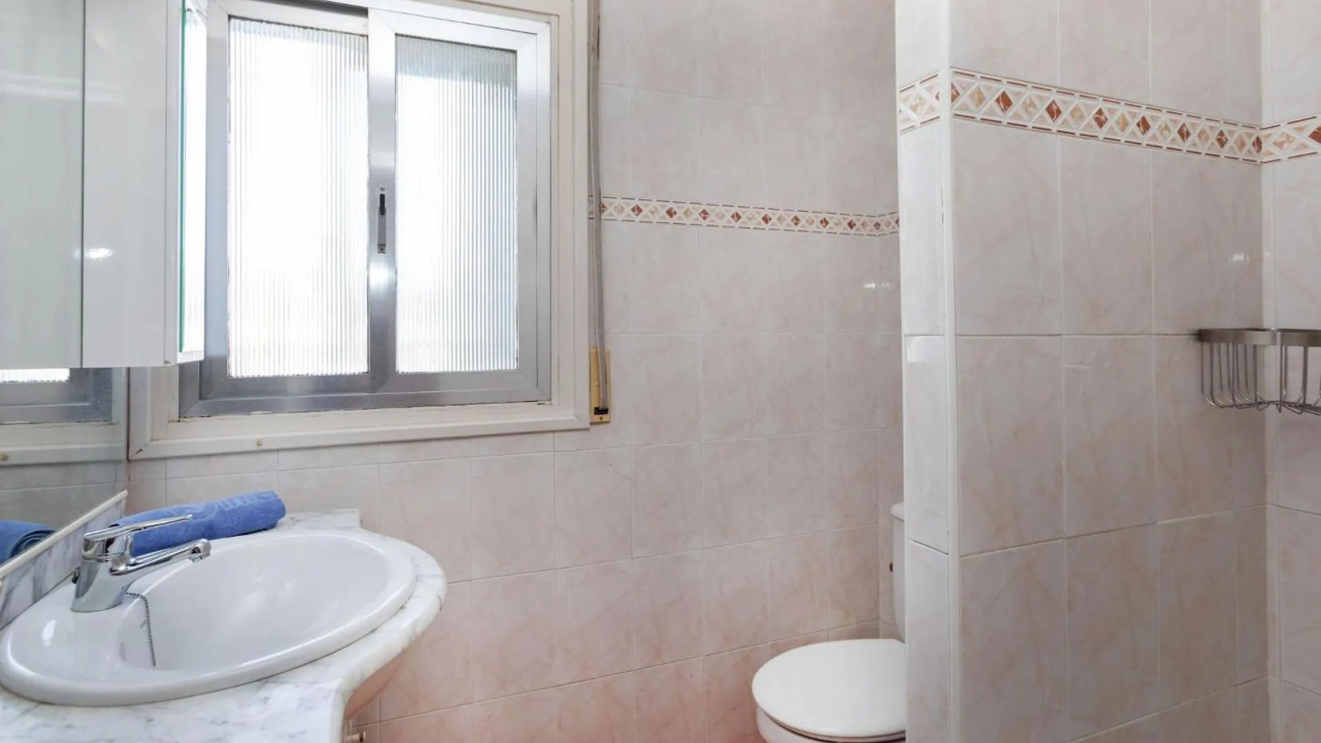 Apartment Graciosa Rojo By Interhome Llança Spanje