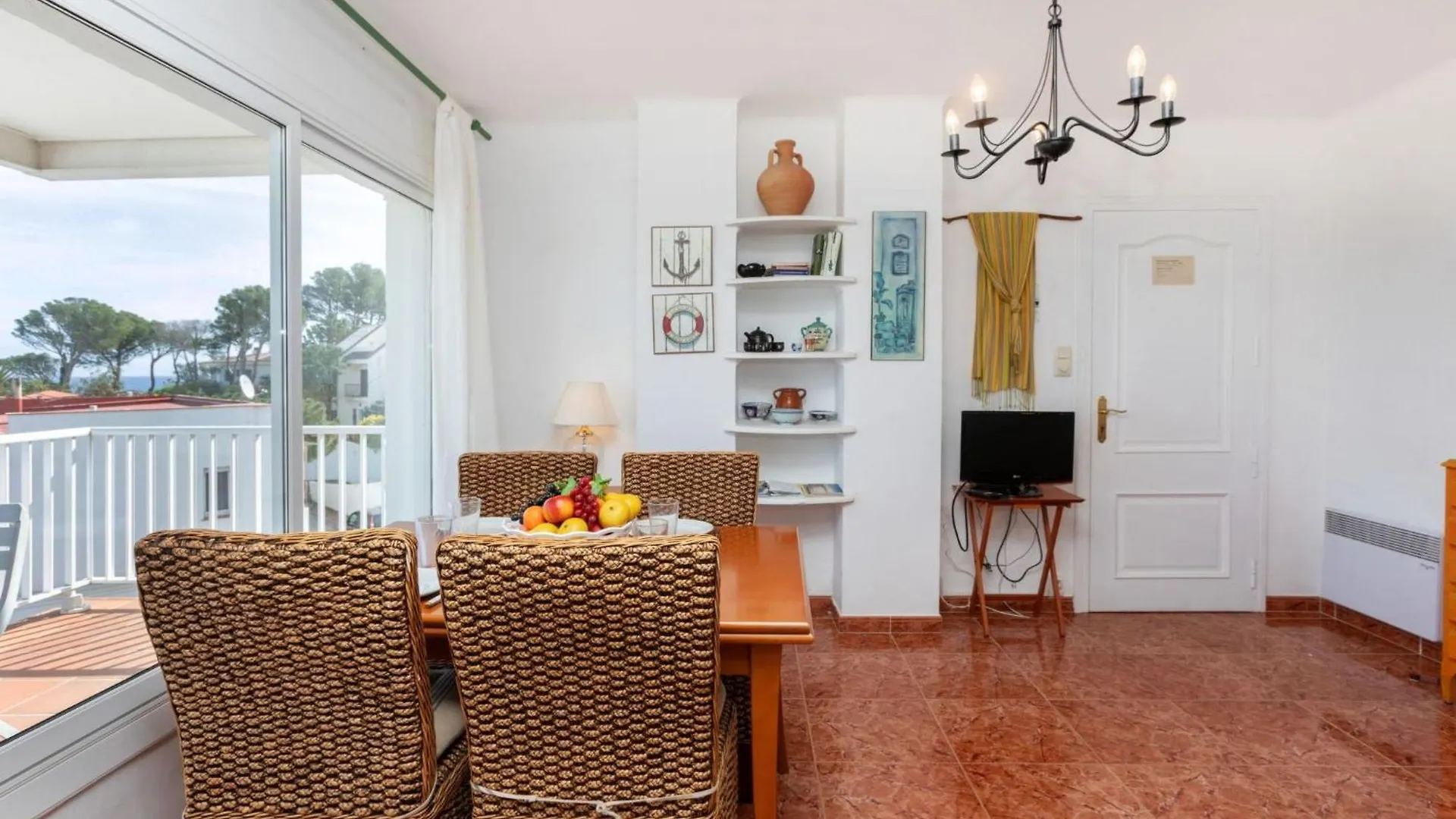 Apartment Graciosa Rojo By Interhome Llança